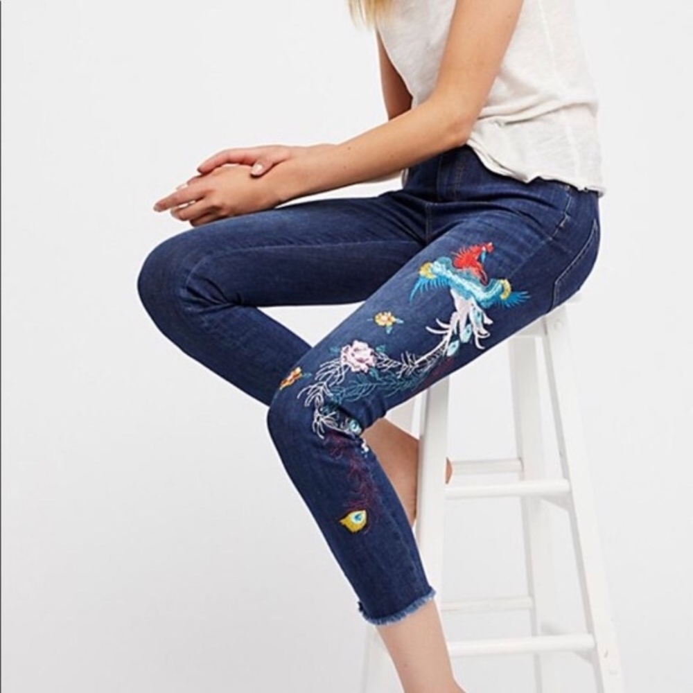 FREE PEOPLE Embroidered Bird Jeans Size 29